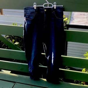 American eagle mom jeans